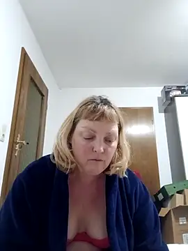 Snapshot of LiluLiluLilu chatting on February 26, 10:42 pm LiluLiluLilu online show from February 26, 10:42 pm