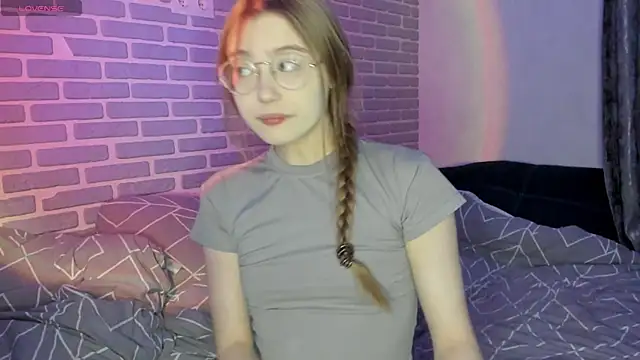 fetchingcouplee online show from October 16, 2:29 pm