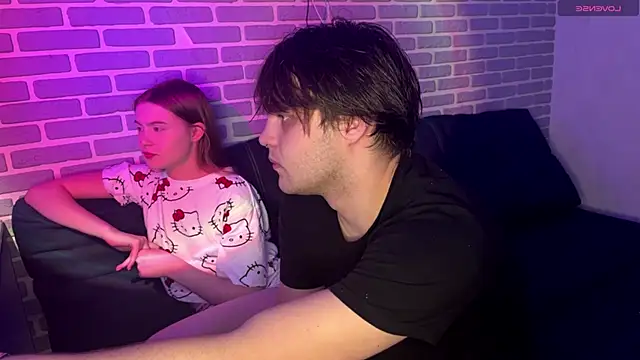 fetchingcouplee online show from October 20, 2:06 pm