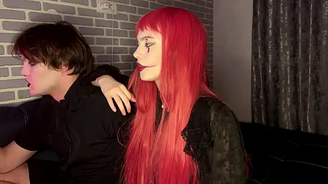 fetchingcouplee online show from October 31, 2:18 pm