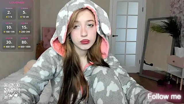 Snapshot of LightStar_18 chatting on September 20, 10:38 am LightStar 18 online show from September 20, 10:38 am