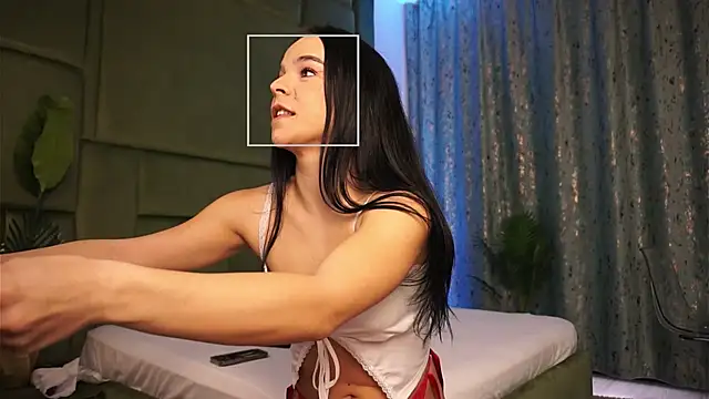 DeniseBlu online show from November 3, 5:31 am