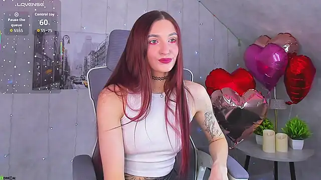 Snapshot of Alisha_Green chatting on February 13, 9:38 am Alisha Green online show from February 13, 9:38 am