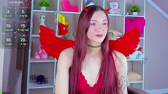 Snapshot of Alisha_Green chatting on February 14, 1:35 am Alisha Green online show from February 14, 1:35 am