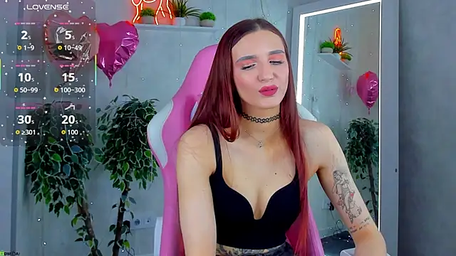 Snapshot of Alisha_Green chatting on February 25, 10:03 am Alisha Green online show from February 25, 10:03 am