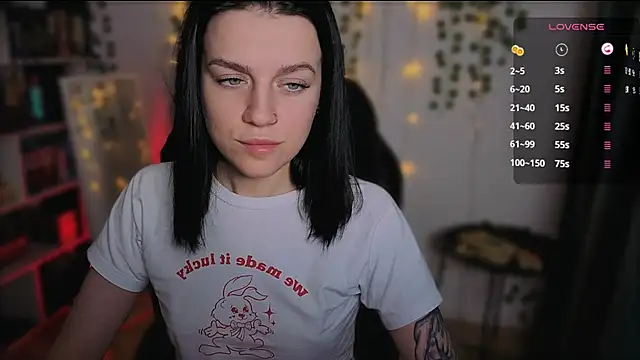 Snapshot of raspberry__girl_ chatting on October 4, 6:50 pm raspberry  girl  online show from October 4, 6:50 pm