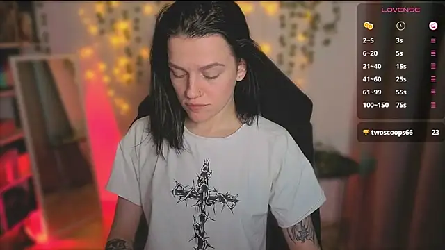 Snapshot of raspberry__girl_ chatting on October 20, 9:04 pm raspberry  girl  online show from October 20, 9:04 pm