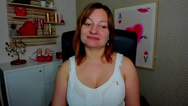 angelaSamt online show from May 5, 5:26 am