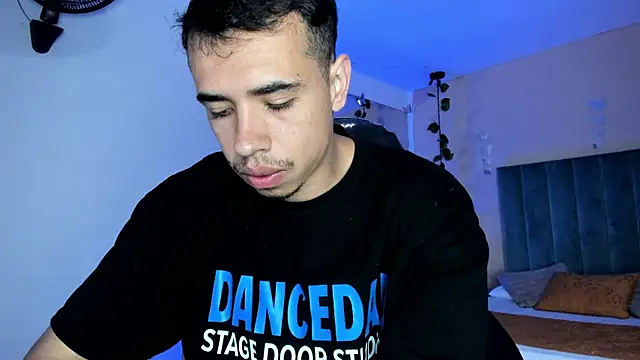 Muscle Scott online show from April 1, 1:01 pm