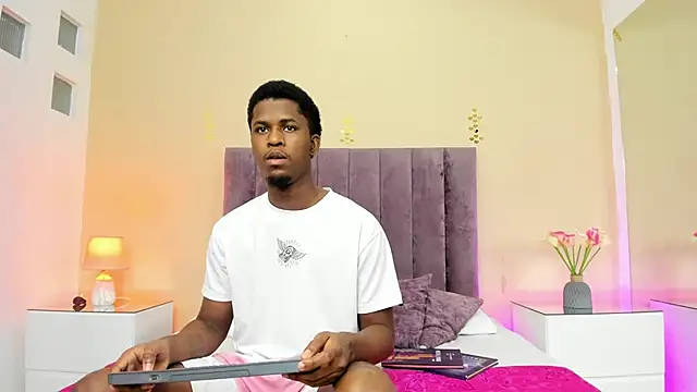 Kiaraa y Her Crazy online show from May 23, 4:29 am