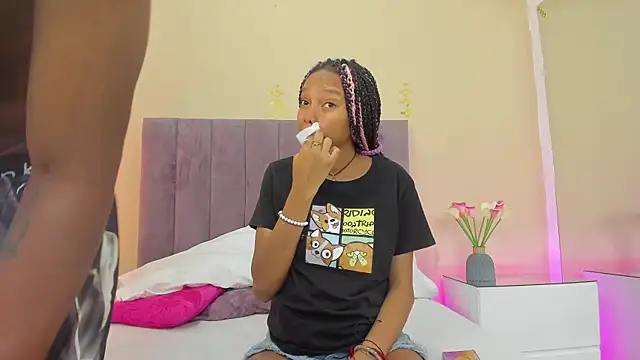 Kiaraa y Her Crazy online show from May 24, 4:17 am