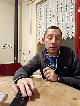 Snapshot of frederic198 chatting on October 27, 8:35 pm frederic198 online show from October 27, 8:35 pm