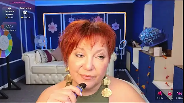 Kira Kenett online show from November 24, 6:02 am