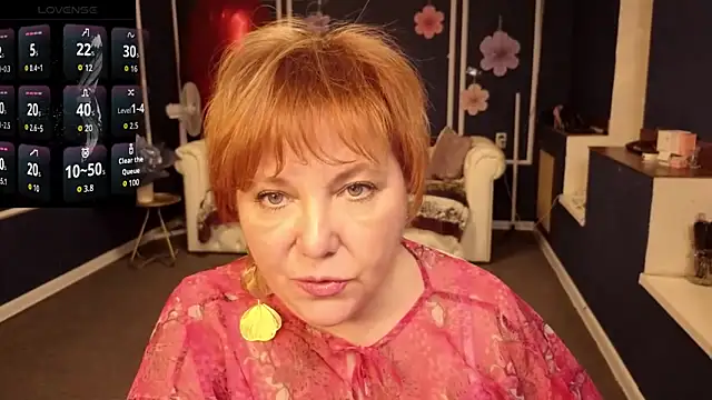 Kira Kenett online show from May 13, 5:10 pm