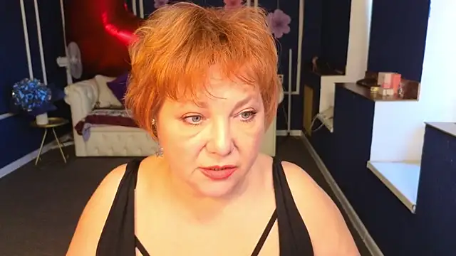 Kira Kenett online show from May 18, 4:40 am