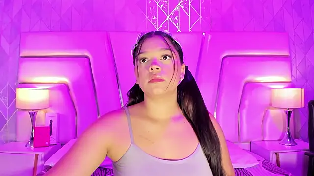 HatsaJones online show from February 4, 4:07 am