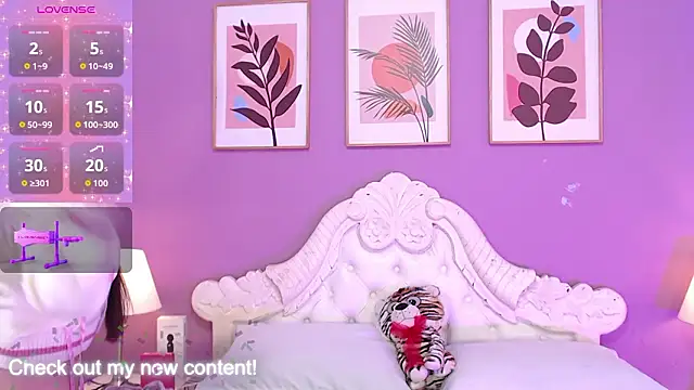 HatsaJones online show from March 19, 3:54 am