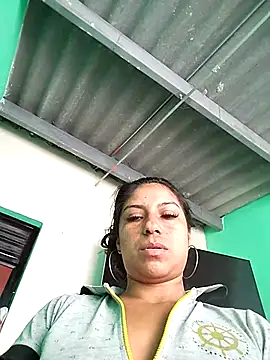 Snapshot of AnggelicaSwan21 chatting on September 30, 3:17 pm AnggelicaSwan21 online show from September 30, 3:17 pm