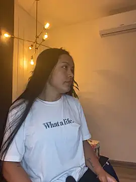 TiffanyyLam online show from September 21, 12:07 pm