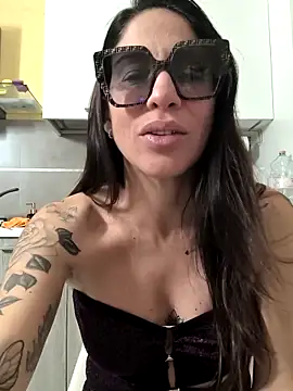 sexy7883 online show from February 16, 9:59 pm
