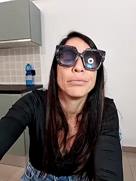 sexy7883 online show from May 7, 11:48 am