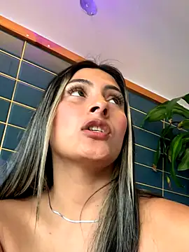 Snapshot of Berta_arevalo_blsd chatting on September 16, 8:10 pm Berta arevalo blsd online show from September 16, 8:10 pm