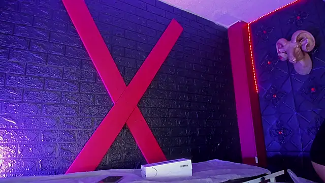 LolaXXXperience online show from November 4, 11:42 am