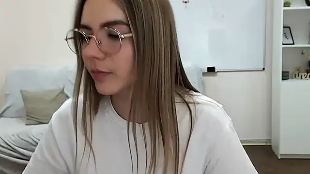 aSingleOne online show from October 29, 9:05 pm