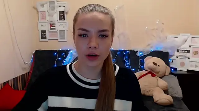 aSingleOne online show from March 30, 9:05 pm