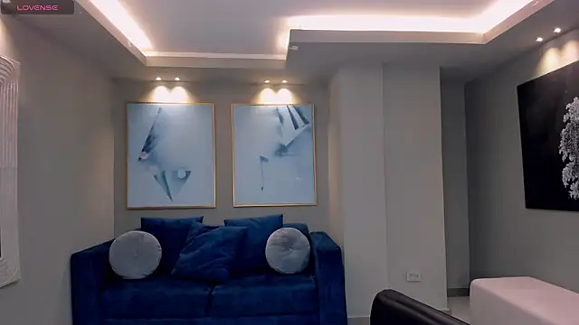 LucyWeiss  online show from September 23, 7:28 pm