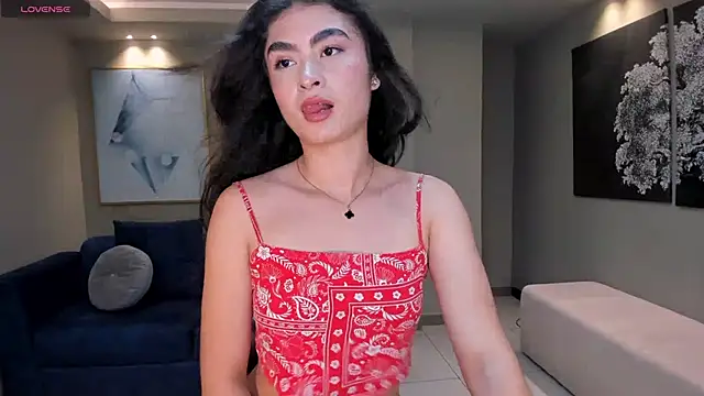 LucyWeiss  online show from September 27, 8:03 pm