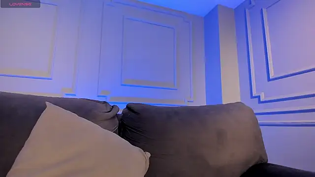 LucyWeiss  online show from October 15, 7:47 pm