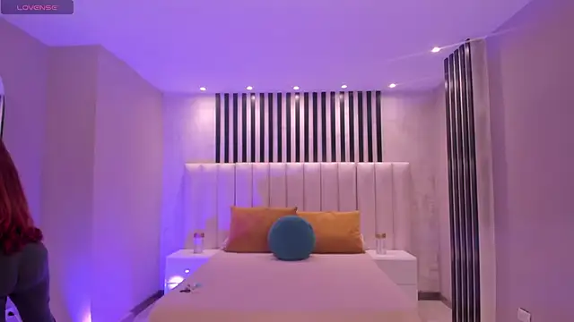 BrendaKoleman  online show from October 1, 4:18 am