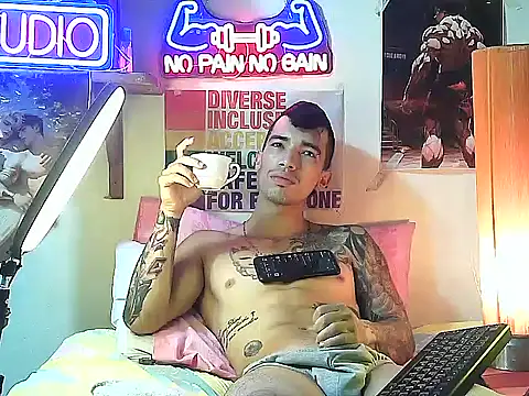 Snapshot of Strongcockfitness chatting on September 26, 4:49 am Strongcockfitness online show from September 26, 4:49 am