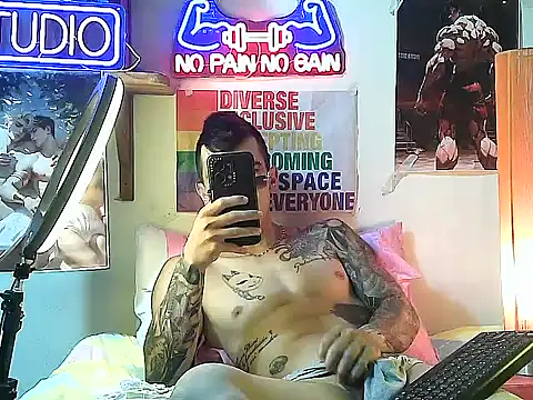 Snapshot of Strongcockfitness chatting on September 27, 5:34 am Strongcockfitness online show from September 27, 5:34 am