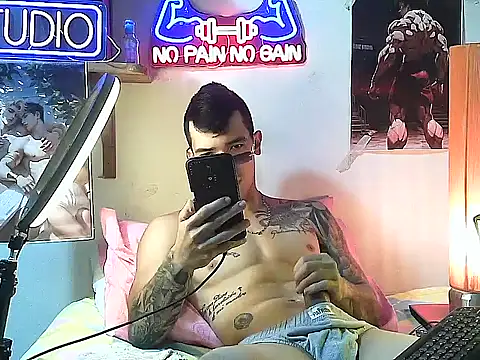 Snapshot of Strongcockfitness chatting on September 29, 11:31 pm Strongcockfitness online show from September 29, 11:31 pm