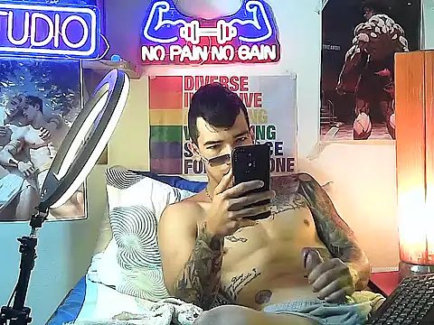 Snapshot of Strongcockfitness chatting on October 2, 5:31 pm Strongcockfitness online show from October 2, 5:31 pm