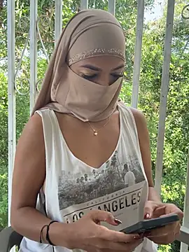Snapshot of Yuli_arabic chatting on February 26, 7:02 pm Yuli arabic online show from February 26, 7:02 pm