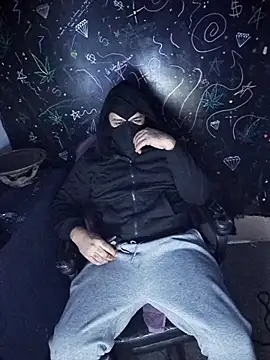 Snapshot of johnboones10 chatting on December 16, 6:24 pm johnboones10 online show from December 16, 6:24 pm