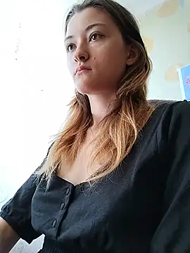 LillySvon online show from May 22, 5:14 am