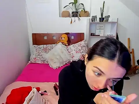 megan doll2123 online show from December 18, 7:09 pm