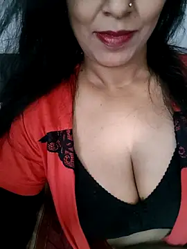 Deepa Sharma143 online show from March 11, 1:55 am