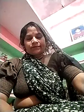 Snapshot of Hot_babli54 chatting on October 29, 3:47 pm Hot babli54 online show from October 29, 3:47 pm