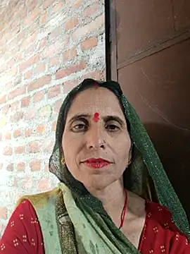 Snapshot of Hot_liya54 chatting on October 4, 6:11 am Hot liya54 online show from October 4, 6:11 am