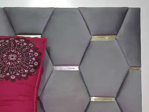 cute seemu online show from February 2, 3:05 am