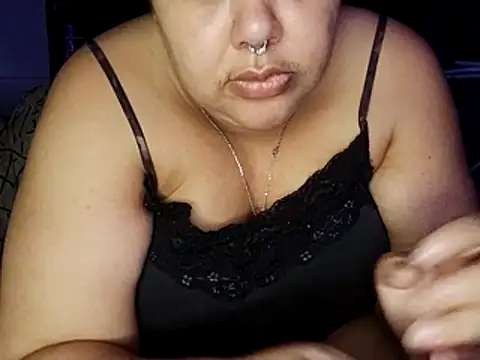 Snapshot of xlatinastar chatting on February 15, 6:10 am xlatinastar online show from February 15, 6:10 am