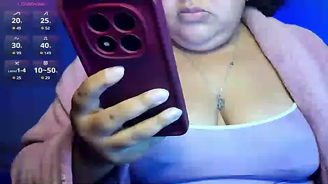 Snapshot of xlatinastar chatting on June 23, 12:08 am xlatinastar online show from June 23, 12:08 am