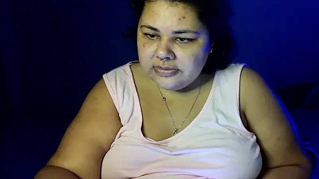 Snapshot of xlatinastar chatting on July 1, 5:34 pm xlatinastar online show from July 1, 5:34 pm