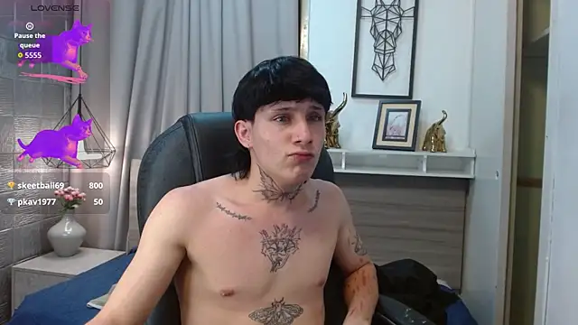 Iantwink18 online show from October 12, 8:13 am