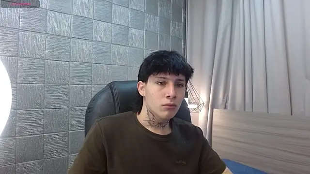 Iantwink18 online show from October 13, 7:58 pm